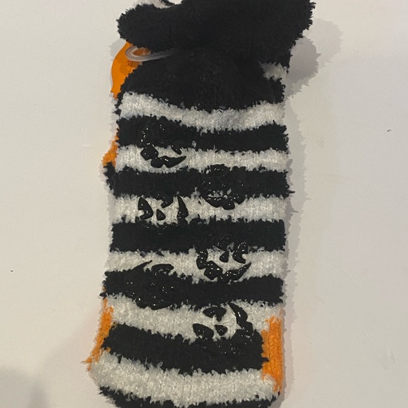 3-Piece Bundle of Women's Halloween Jack-o-Lantern-Themed Accessories NWT - Picture 3 of 5